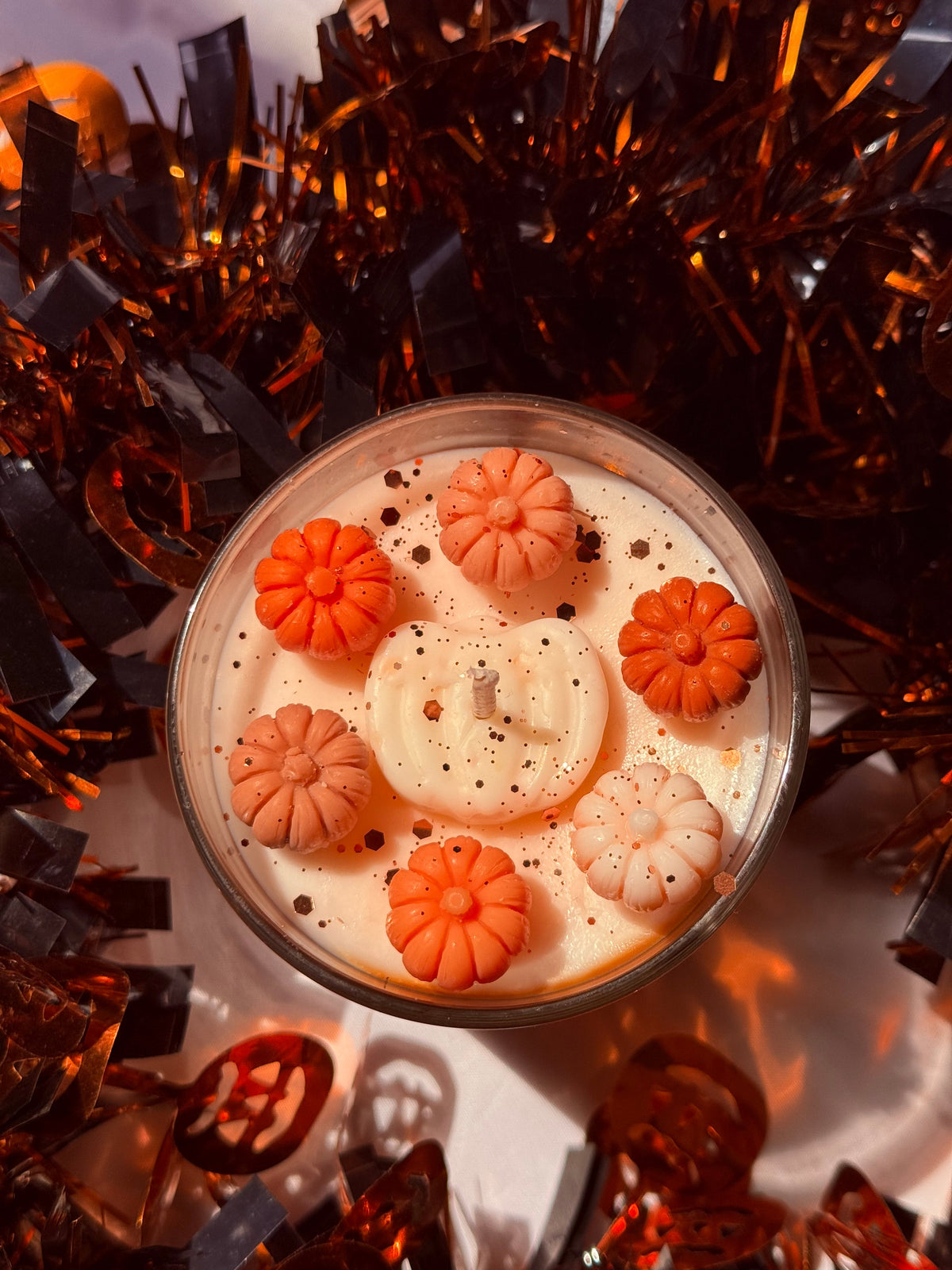 soy wax scented candle for October and Halloween in dubai
